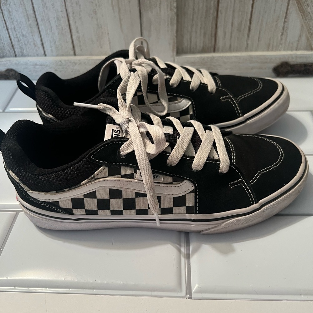 Vans Black and White Skate Shoes - Picture 2 of 6